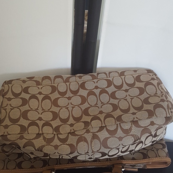 Coach signature tote with storage bag